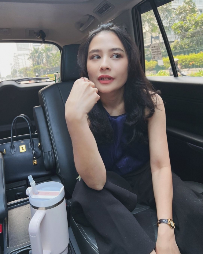 Makin Cantik, Ini 7 Foto Prilly Latuconsina yang Disebut Bak Kembali ke Masa Remaja