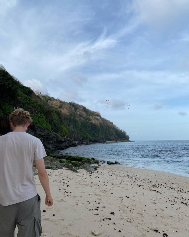 Kuliah di AS, Ini Deretan Foto Cinta Kuya Ajak Pacar Bule Pulang Kampung Sambil Liburan ke Bali 