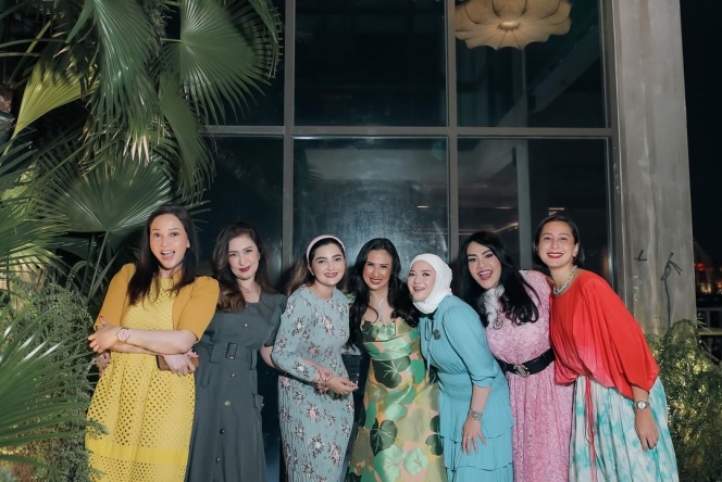 Foto Perayaan Ultah Nafa Urbach ke-44 Bareng Geng Arisan, Bareng Para Diva Hingga Puan Maharani