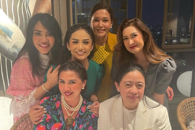 Foto Perayaan Ultah Nafa Urbach ke-44 Bareng Geng Arisan, Bareng Para Diva Hingga Puan Maharani