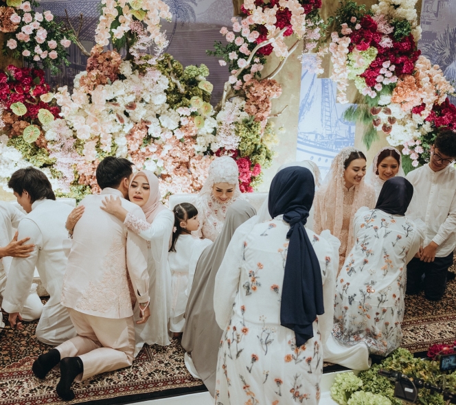 10 Foto Pengajian Aaliyah Massaid dan Thariq Halilintar Jelang Pernikahan, Penuh Haru Sekaligus Bahagia