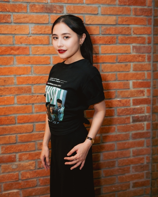 10 Foto Transformasi Prilly Latuconsina yang Sekarang Miliki Badan Langsing dan Ramping Banget