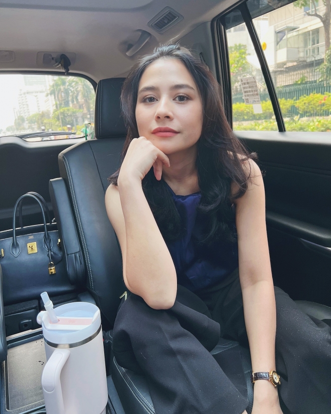 10 Foto Transformasi Prilly Latuconsina yang Sekarang Miliki Badan Langsing dan Ramping Banget