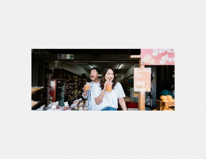 Romantis Abis, Ini Deretan Foto Prewedding Kedua Dustin Tiffani dan Kekasih di Pasar Buah