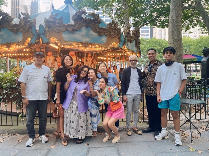 7 Foto Gaya Bunga Zainal di New York, Antar Anak Ikut Summer Program Columbia University Sambil Liburan