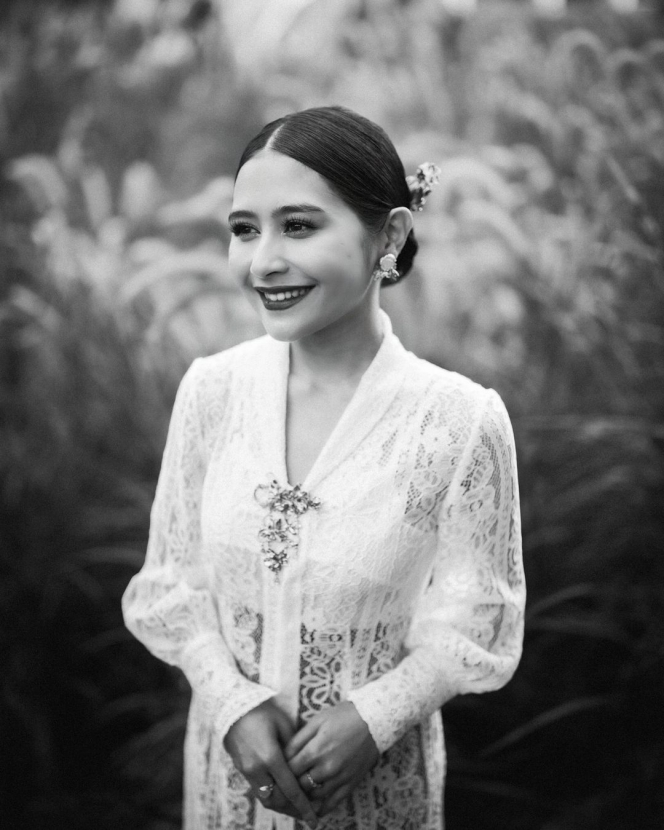 9 Gaya Prilly Latuconsina di Peringatan Hari Kebaya Nasional, Tampil Anggun Banjir Pujian dari Penggemar