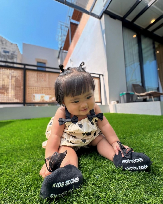 9 Foto Gemas Dek Cunda, Anak Bella Bonita dan Denny Caknan yang Sudah Pandai Berpose di Depan Kamera