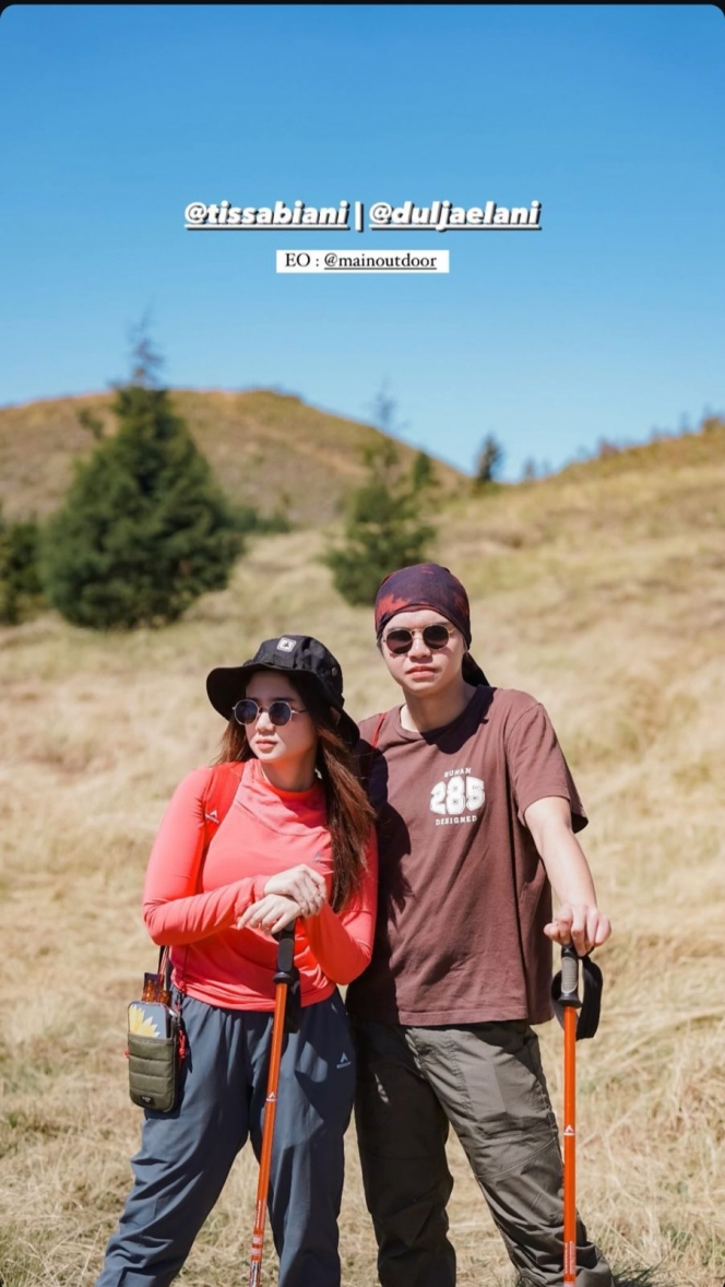 Mountain Date, Begini Gemasnya Tissa Biani dan Dul Jaelani saat Mendaki Gunung Prau Bareng