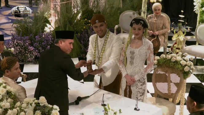 Akhirnya Sah jadi Suami-Istri, Ini 10 Momen Akad Nikah Thariq Halilintar dan Aaliyah Massaid