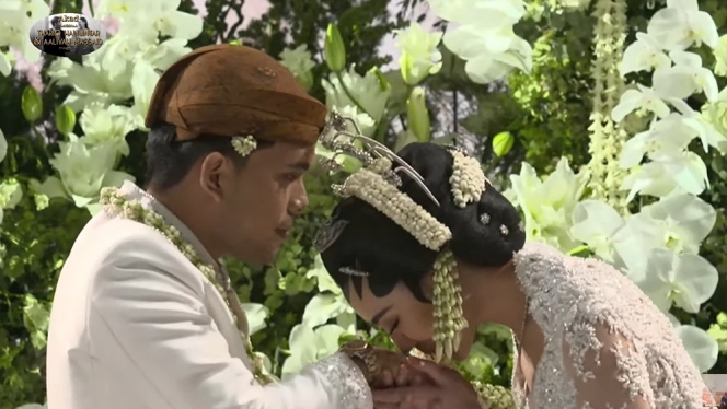 Akhirnya Sah jadi Suami-Istri, Ini 10 Momen Akad Nikah Thariq Halilintar dan Aaliyah Massaid