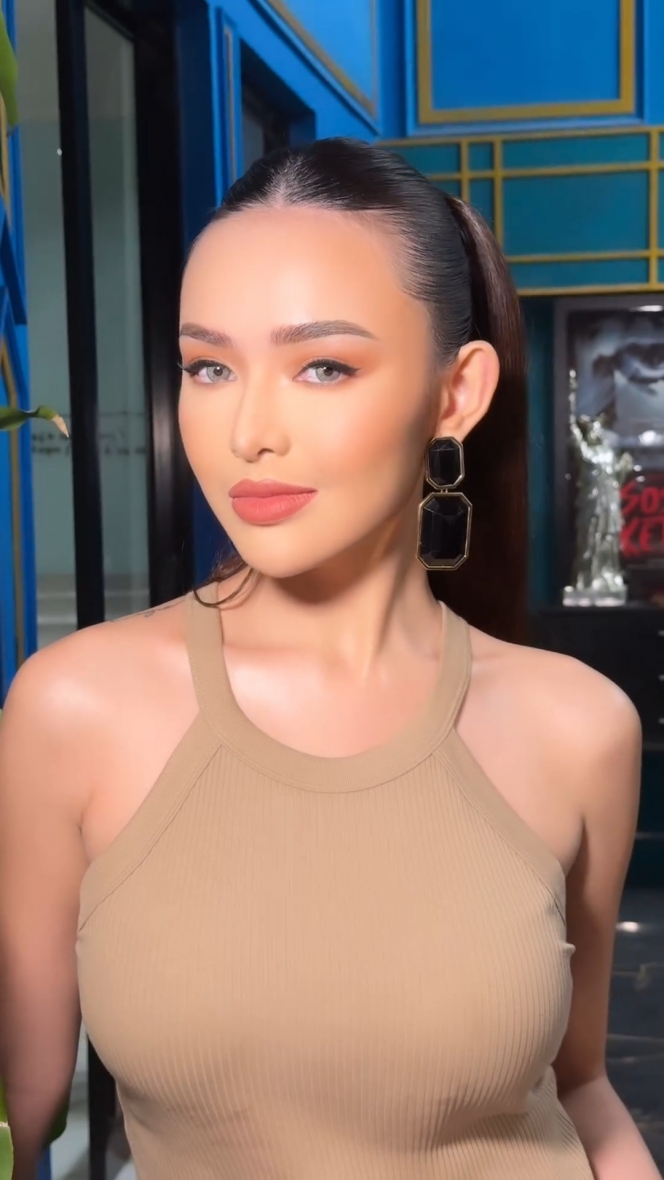 10 Foto Amanda Manopo dengan Riasan Hollywood Glam, Wajah Cantiknya Nggak Pernah Ngebosenin!