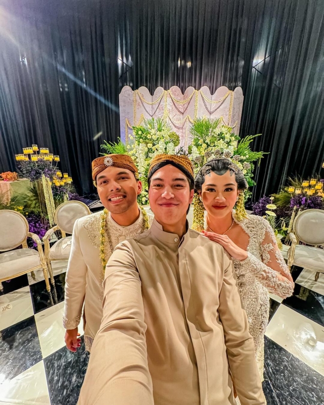 10 Foto El Rumi Jadi Groomsmen di Pernikahan Aaliyah Thariq, Sosok Gandengan Baru Jadi Sorotan Warganet