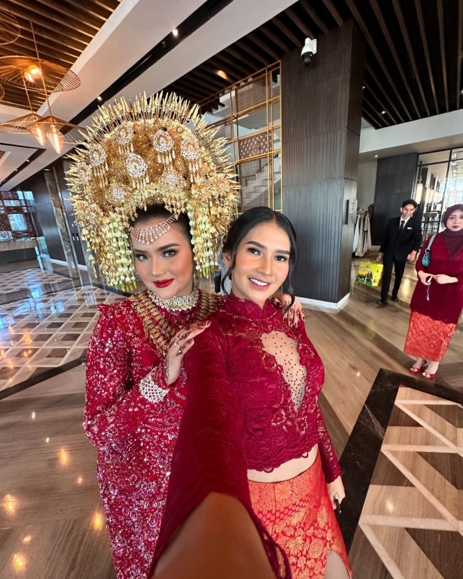 7 Foto Soraya Rasyid saat Jadi Bridesmaid di Nikahan Saudara, Tampil Menawan dengan Kebaya Modern