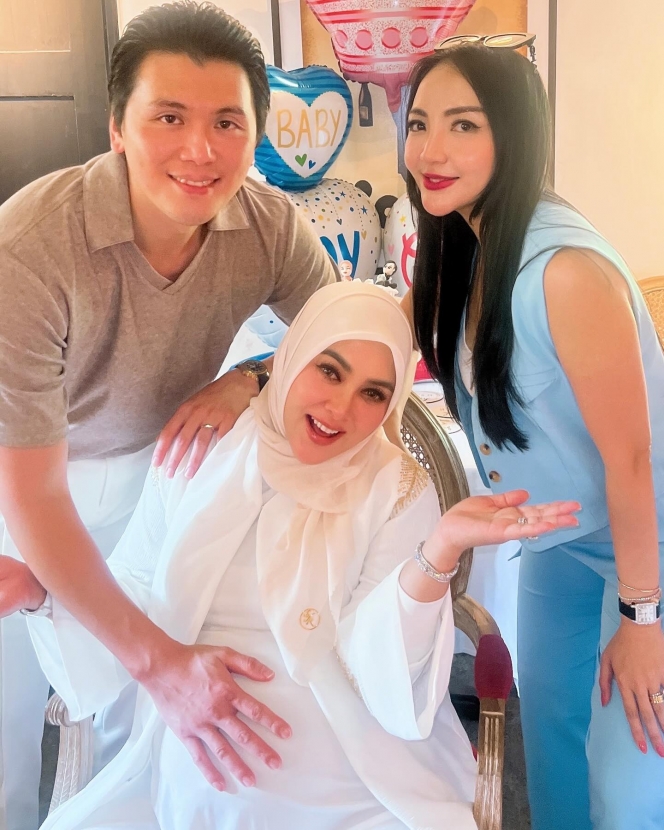 8 Momen Kejutan Baby Shower Syahrini, Fix Punya Anak Kembar nih?