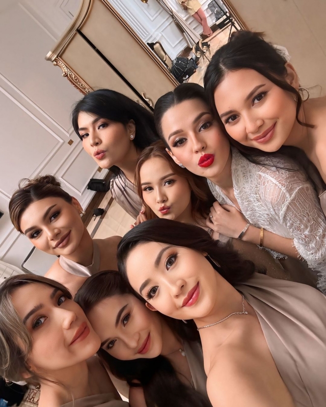 8 Foto Bridesmaid di Pernikahan Susan Sameh yang Disebut Bertabur Bintang, Ada Natasha Wilona hingga Indah Permatasari