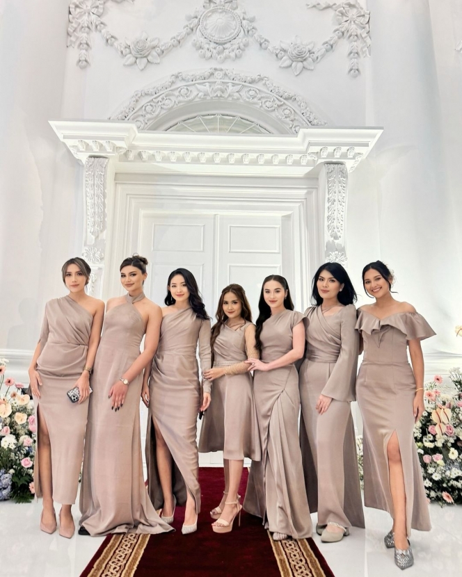 8 Foto Bridesmaid di Pernikahan Susan Sameh yang Disebut Bertabur Bintang, Ada Natasha Wilona hingga Indah Permatasari