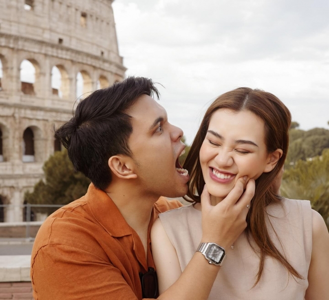 10 Foto Thariq Halilintar dan Aaliyah Massaid Bulan Madu di Roma, Mesranya Manten Baru!