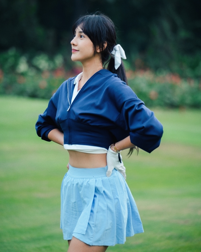 7 Foto Anya Geraldine yang Pamer Skill Main Golf, Definisi Anime Hidup di Dunia Nyata