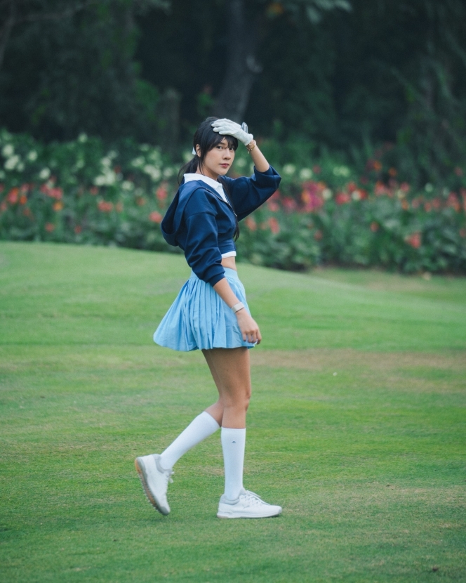 7 Foto Anya Geraldine yang Pamer Skill Main Golf, Definisi Anime Hidup di Dunia Nyata