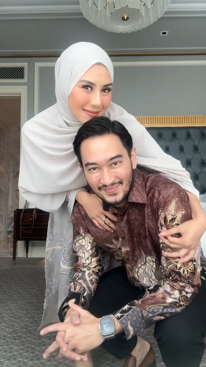 Pernah Diterpa Badai Perselingkuhan, Ini 8 Foto Syahnaz Sadiqah dan Jeje Govinda yang Makin Mesra