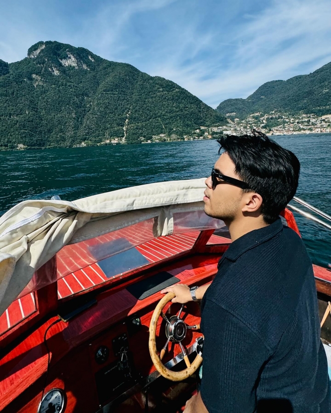 10 Foto Bulan Madu Thariq dan Aaliyah Keliling Lake Como Italia Pakai Speed Boat Mewah, Makin Mesra!