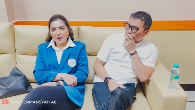 8 Foto Ashanty Ujian Proposal Disertasi S3, Sampai Nangis Terharu saat Dinyatakan Lulus