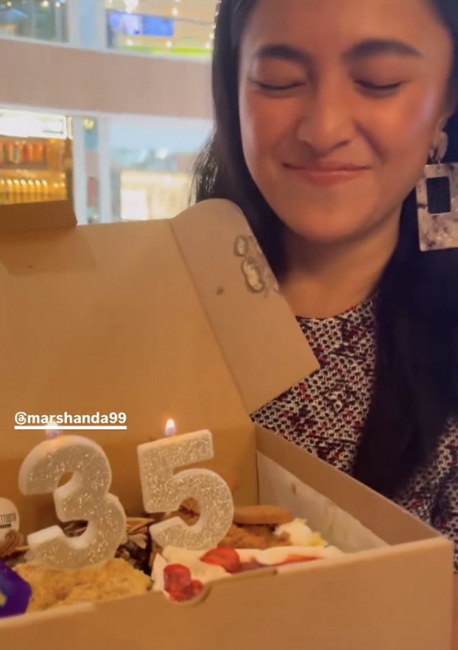 7 Momen Marshanda Dapat Kejutan Ulang Tahun ke-35 dari Sienna