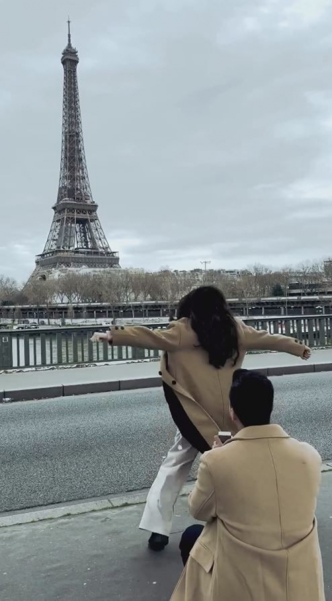 Baru Diunggah, Ini dia Momen Salshabilla Dilamar Ohim di Paris Tahun Lalu