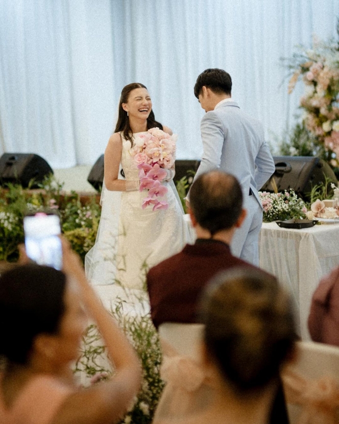 15 Foto Pemberkatan Nikah Cassandra Lee dan Ryuken Lie, Digelar Sederhana Tapi Penuh Keharuan