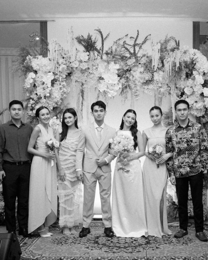 9 Foto Beby Tsabina dan Sephora Sievert Jadi Bridesmaid di Pernikahan Cassandra Lee, Trio Bestie yang Tidak Terpisahkan!